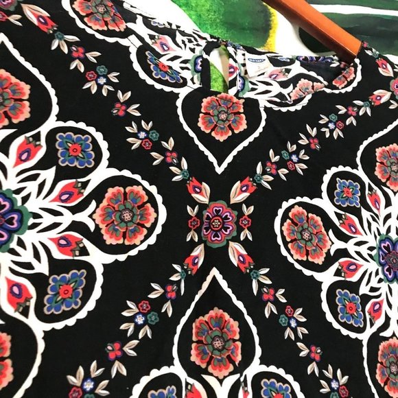 EUC Old Navy Women's Small Geometric Floral Boho Work Casual Blouse - Picture 3 of 6